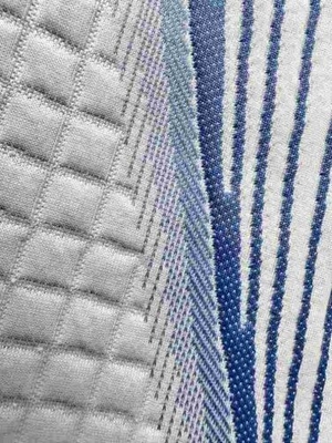 Moda ev tekstili yüksek kaliteli alev geciktirici %100 polyester örme yatak kumaşı